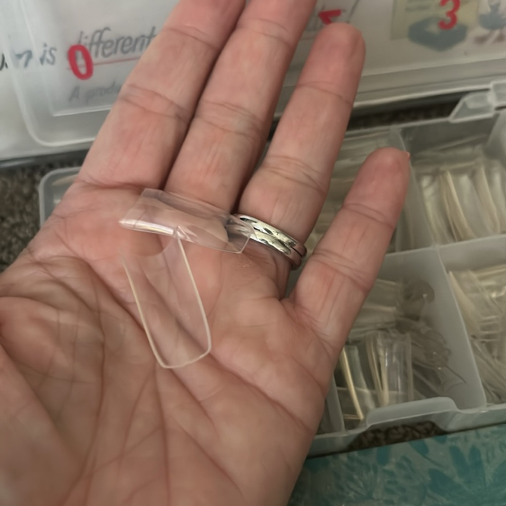 Clear press-on nails, Pink Nail Clipper & Blue Glass File - Picture 3 of 3